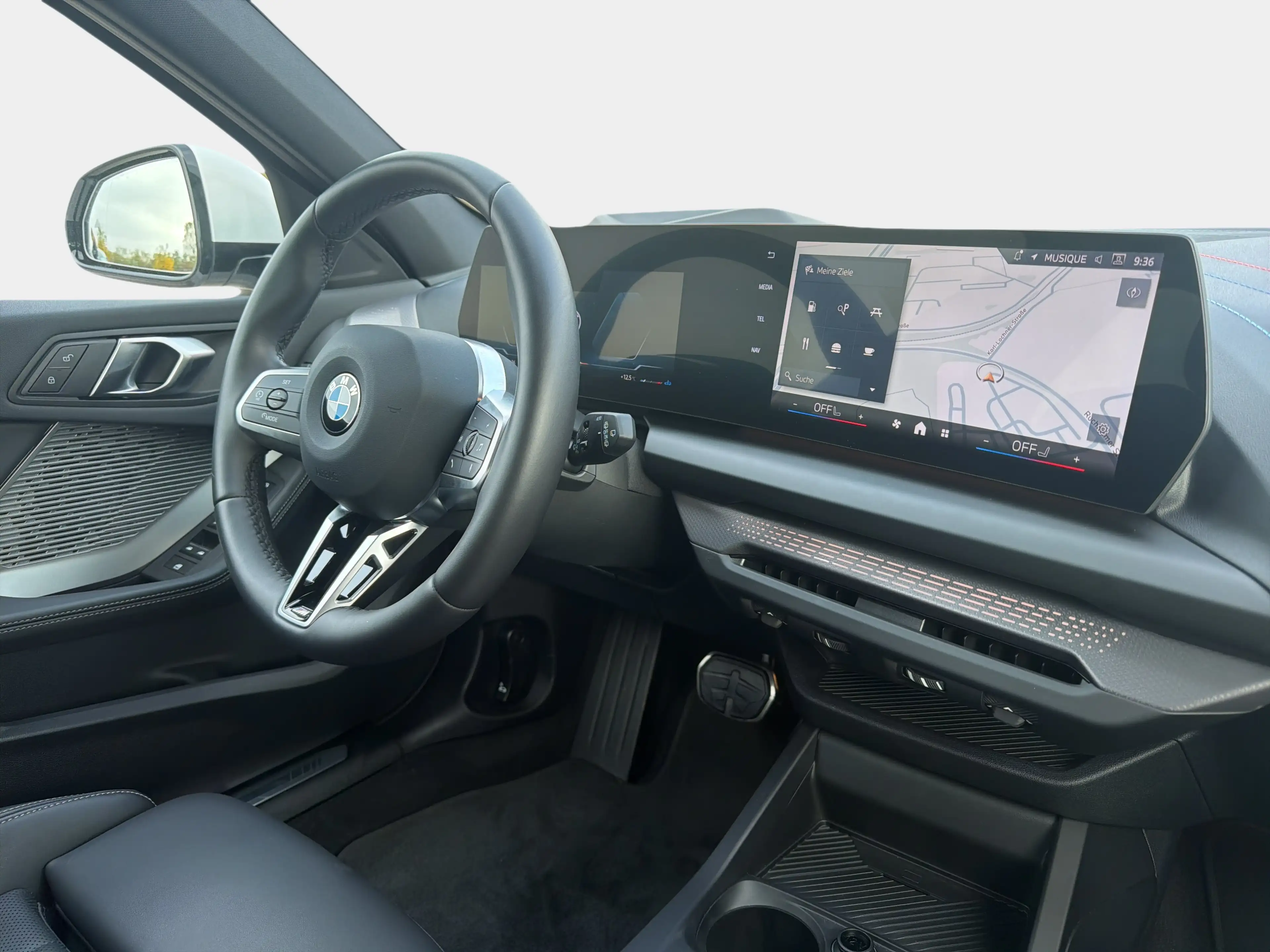 BMW 120 — photo 11