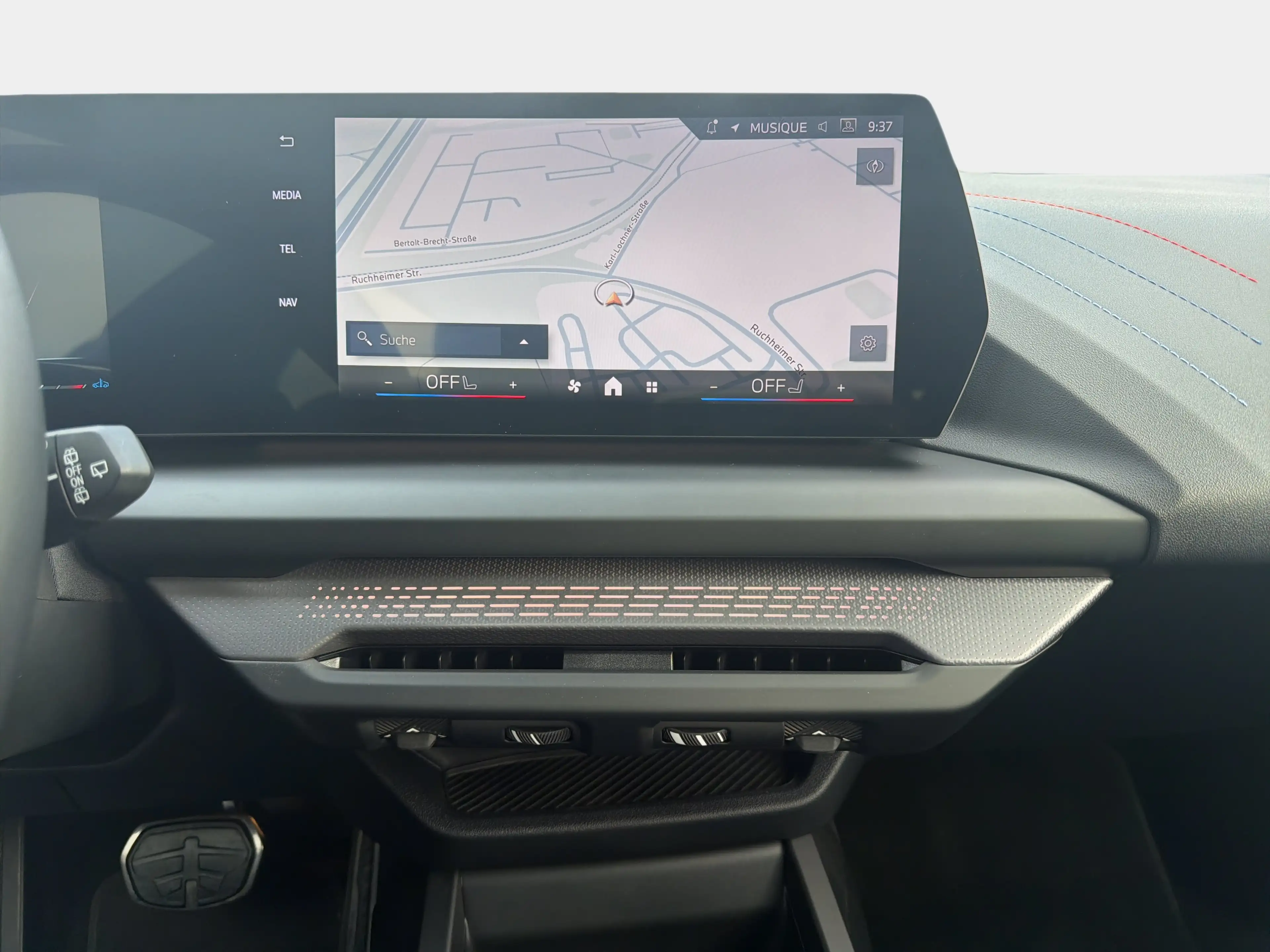 BMW 120 — photo 12