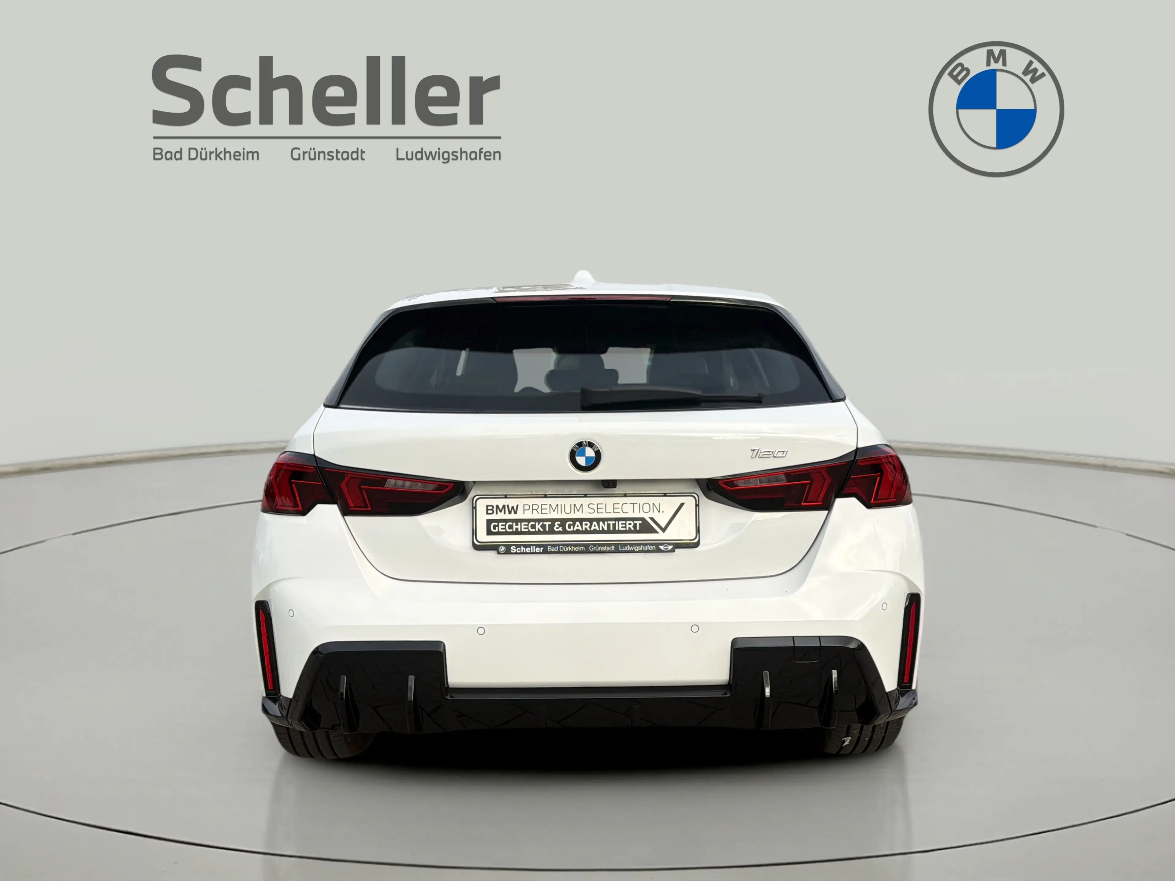 BMW 120 — photo 6