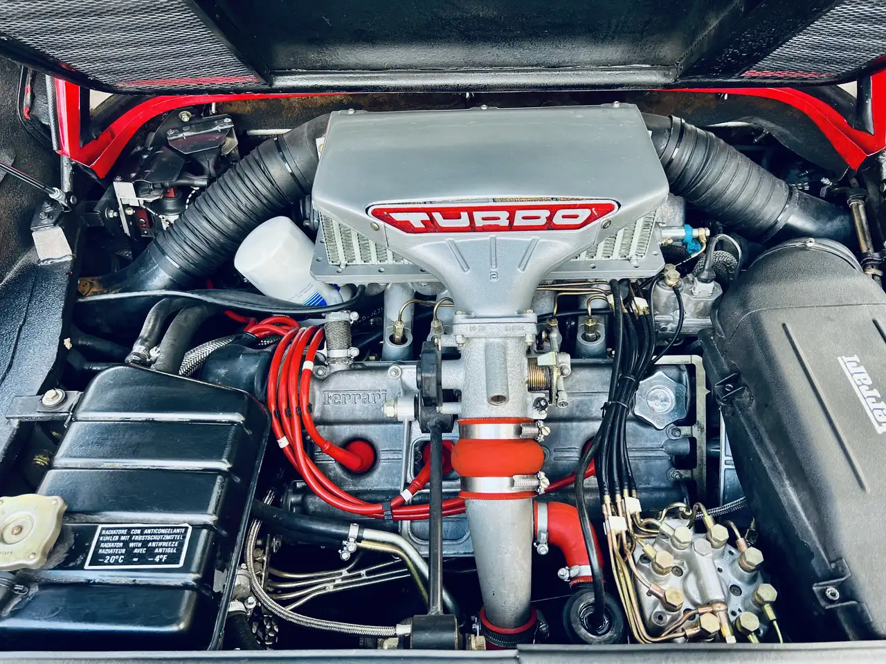 Ferrari 208 2.0 turbo GTB 254cv, foto 5