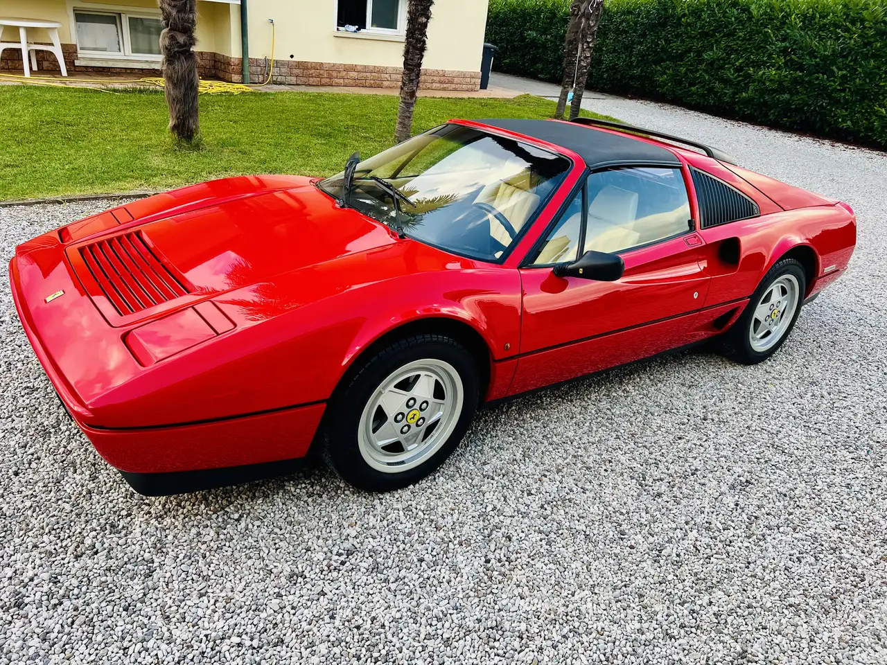 Ferrari 208 2.0 turbo GTB 254cv, foto 3