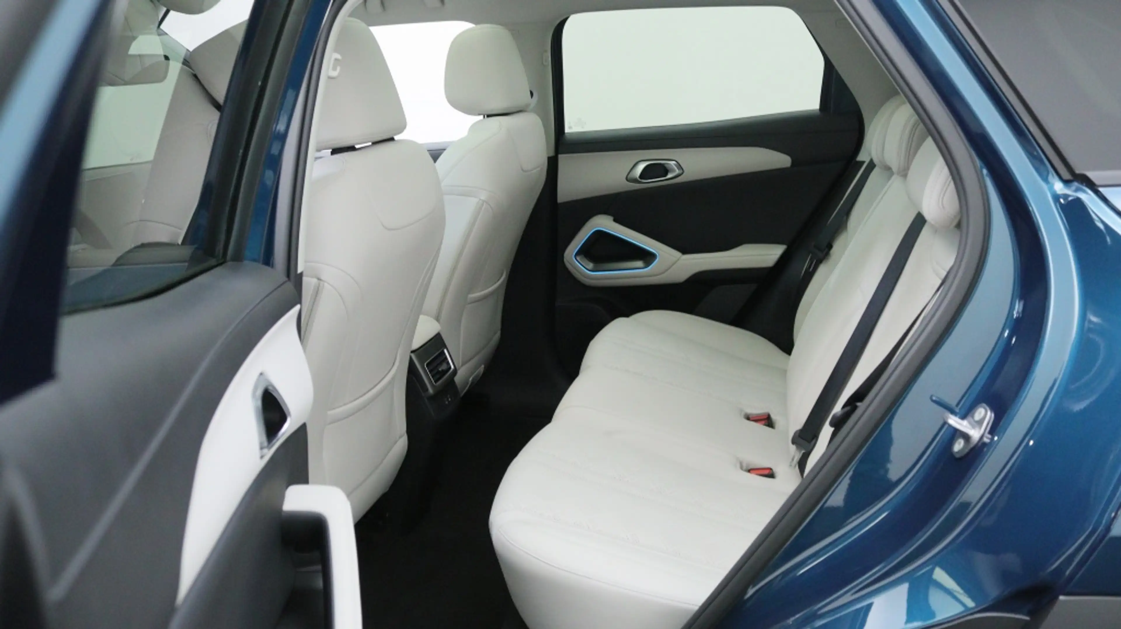 BYD Atto 2 Boost 18 kWh Plug-In | Incl. € 1.500 ACTIE | Priva — photo 15
