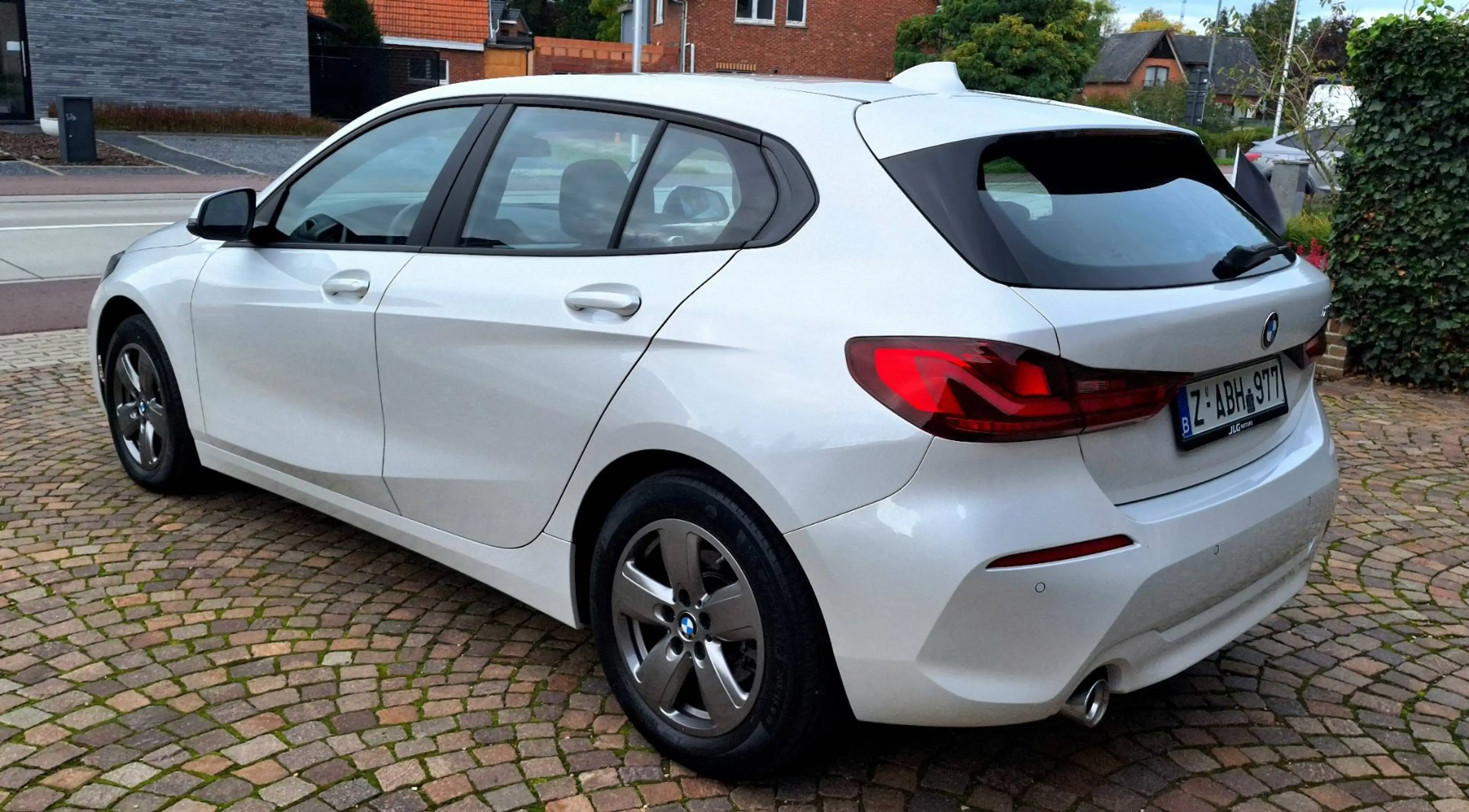 BMW 118 118i — photo 3