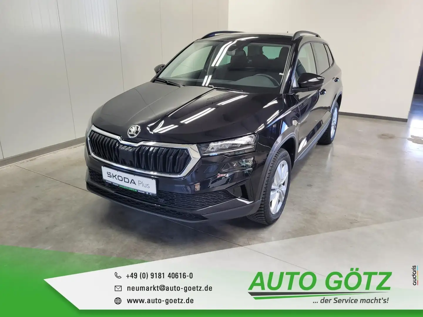 Skoda Karoq Selection DSG AHK-Vorb.*Navi*LED*ACC*Kamera*elektr Black - 1