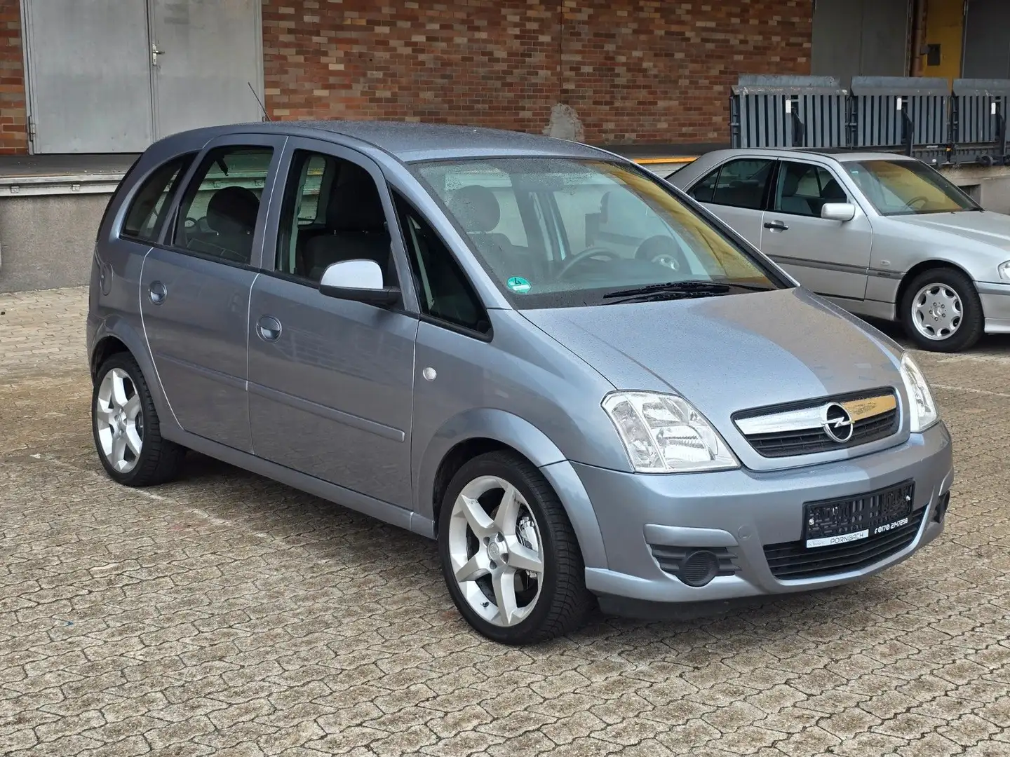 Opel Meriva Edition Zilver - 1