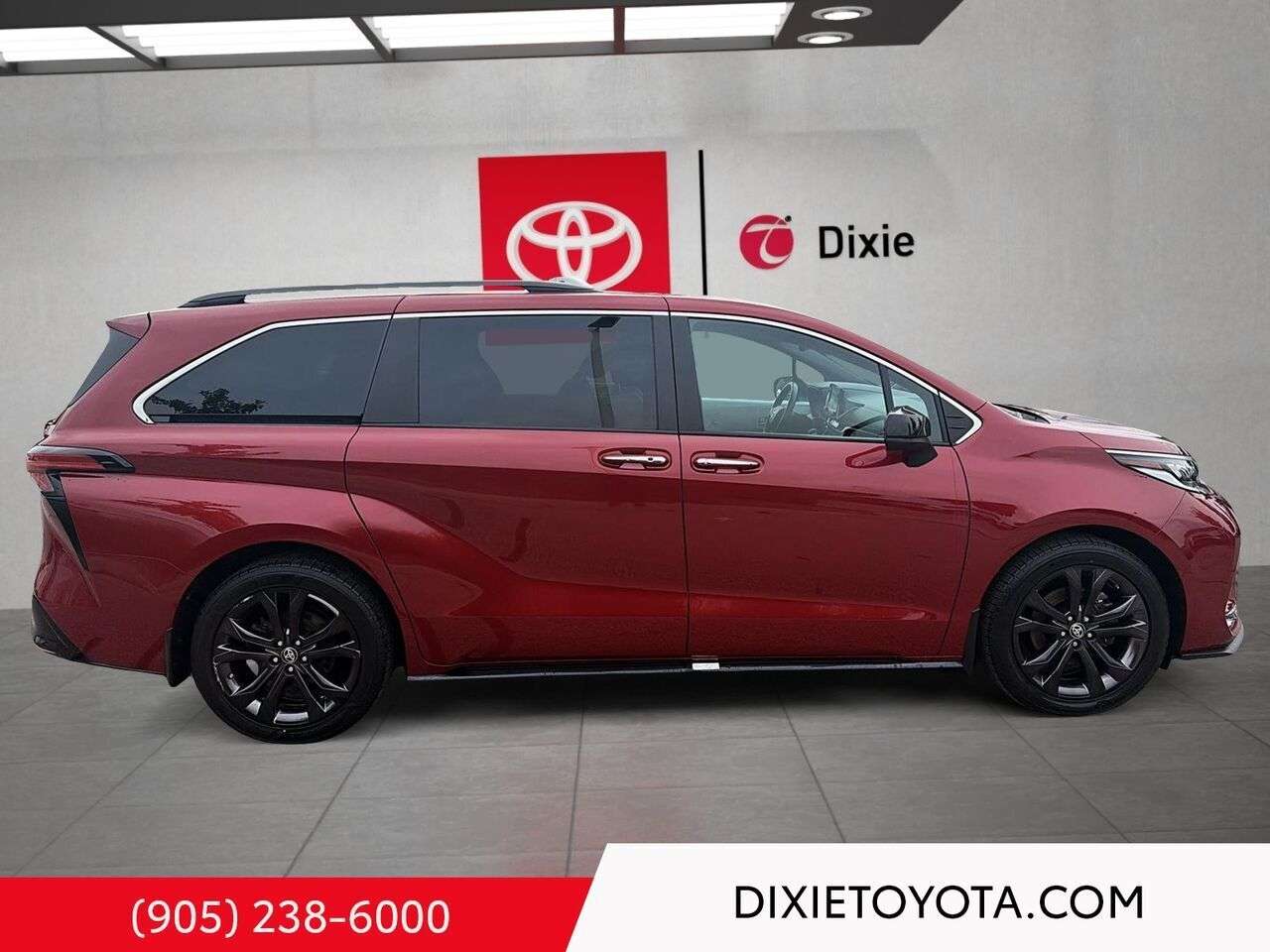 2023 Toyota Sienna XSE 7-Passenger FWD XSE FWD HYBRID / CLEAN CARFAX — снимка 1