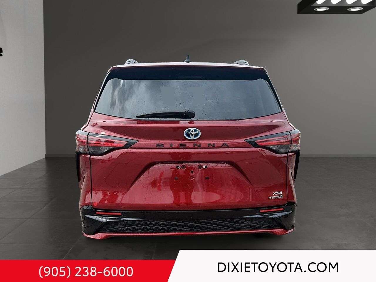 2023 Toyota Sienna XSE 7-Passenger FWD XSE FWD HYBRID / CLEAN CARFAX — снимка 1