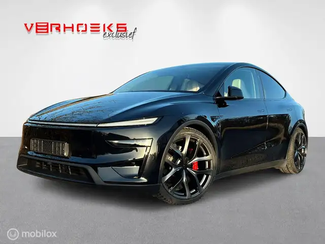 Tesla Model Y Performance AWD 82 kWh Enhanced BTW!!