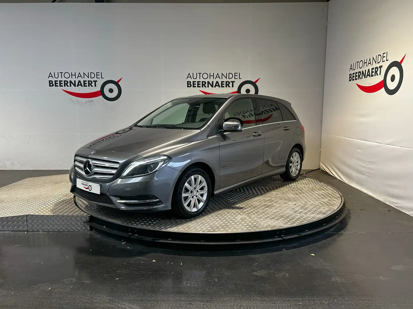 Mercedes-Benz B 180 Urban/1e-eig/Navi/LED/PDC/Alu/79000km/Clim Šedá - 1