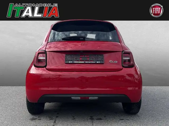 Fiat 500E view 4