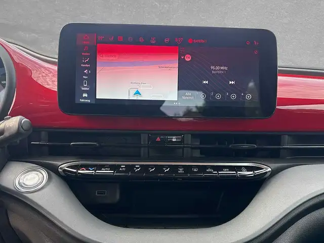 Fiat 500E view 12