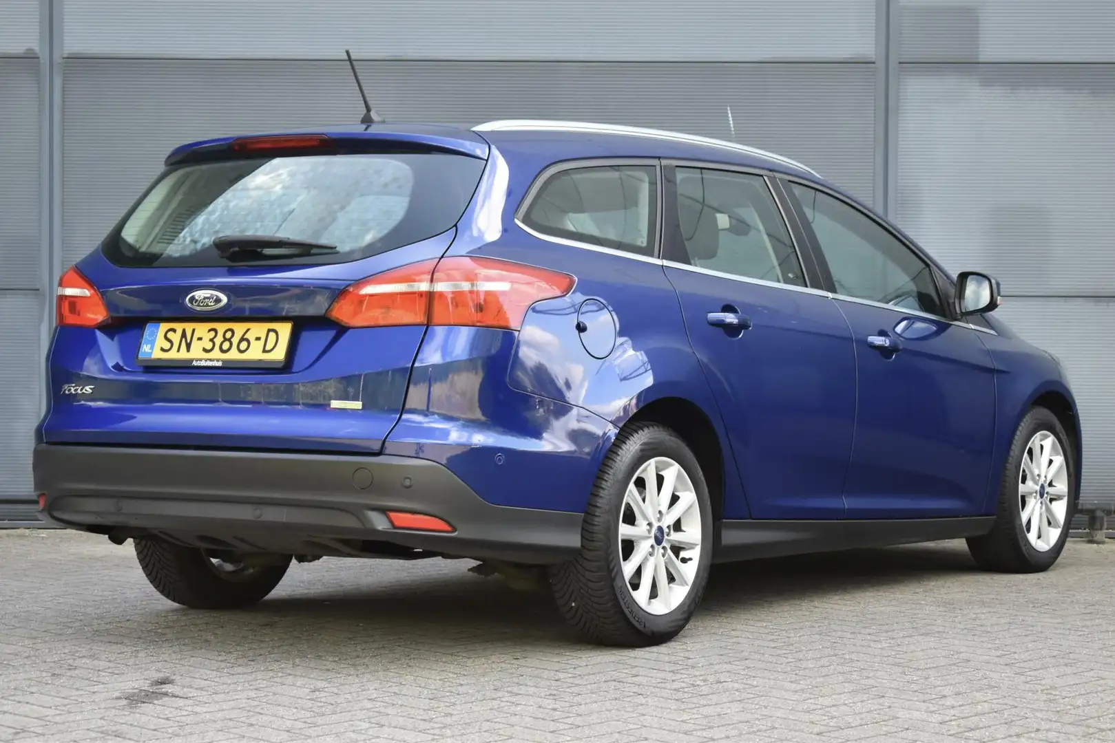 Ford Focus Wagon 1.0 Titanium |CLIMATE|PARKEERHULP|PDC|NAVI|C Blauw - 2