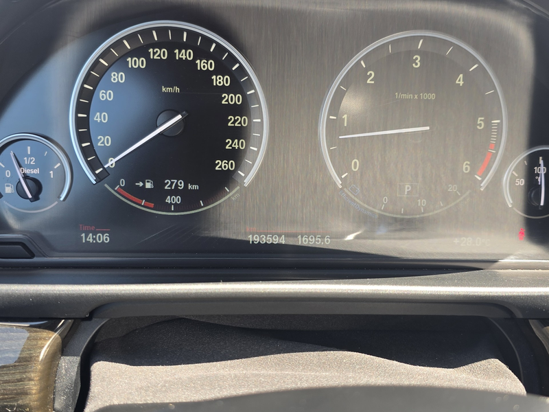 BMW 535 Touring 535 dXA — photo 14