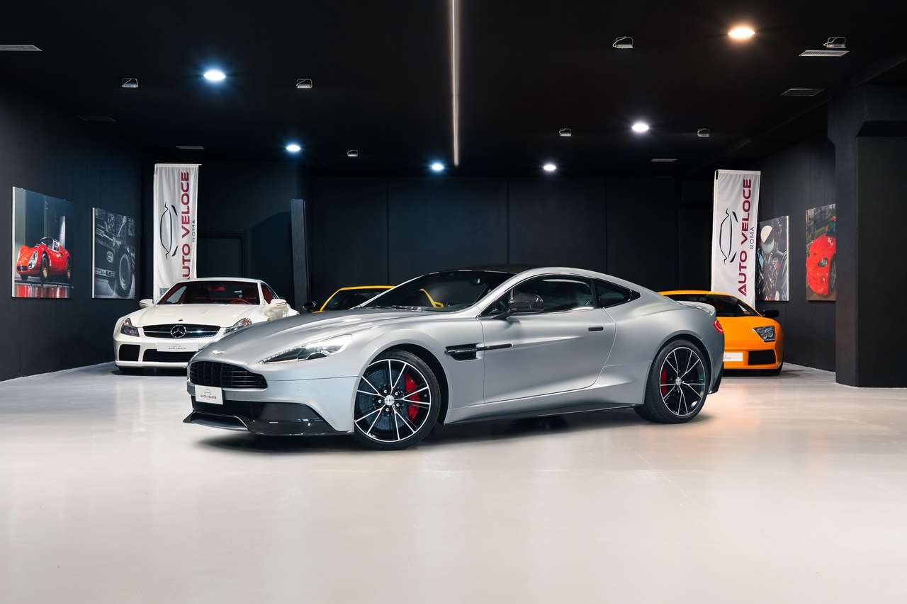 Aston Martin Vanquish Coupe 6.0 V12