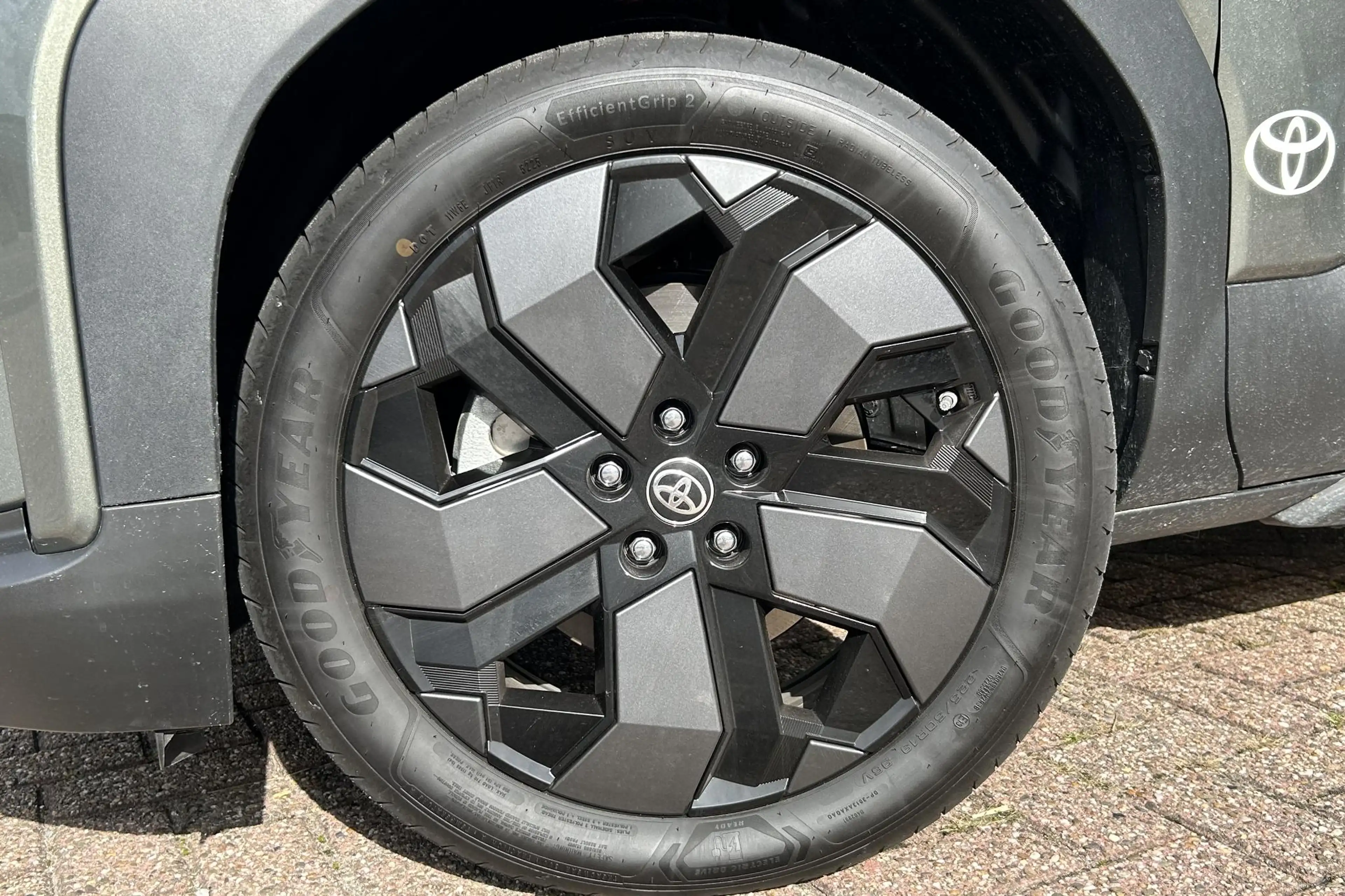 Toyota Urban Cruiser Executive 61 kWh, Nieuw en in september leverbaar — photo 8