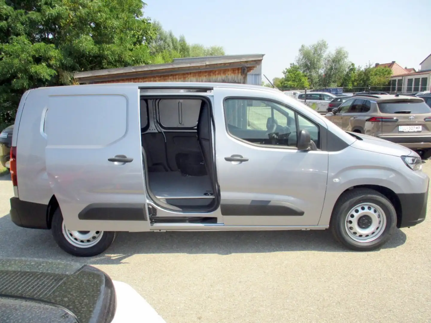 Toyota Proace Prace City KWG lang 4 tg Meister Silber - 2