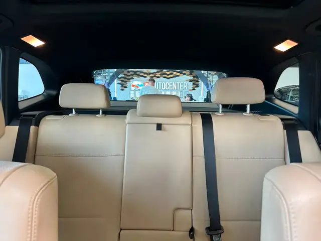 BMW X1 view 12