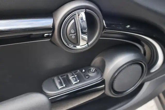 Mini Cooper Cooper view 14