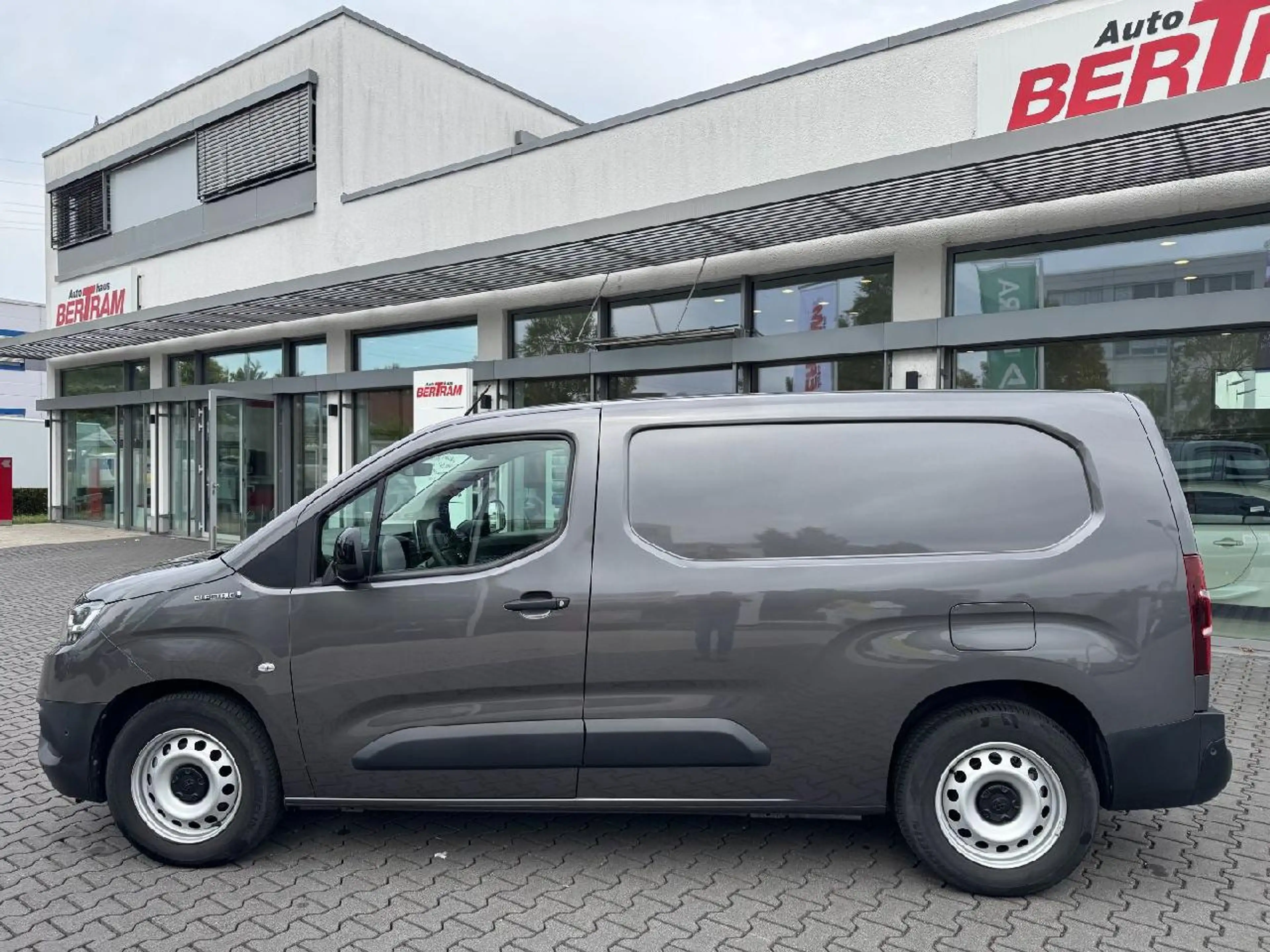 Toyota Proace City L2 Electric Duty Comfort — photo 8