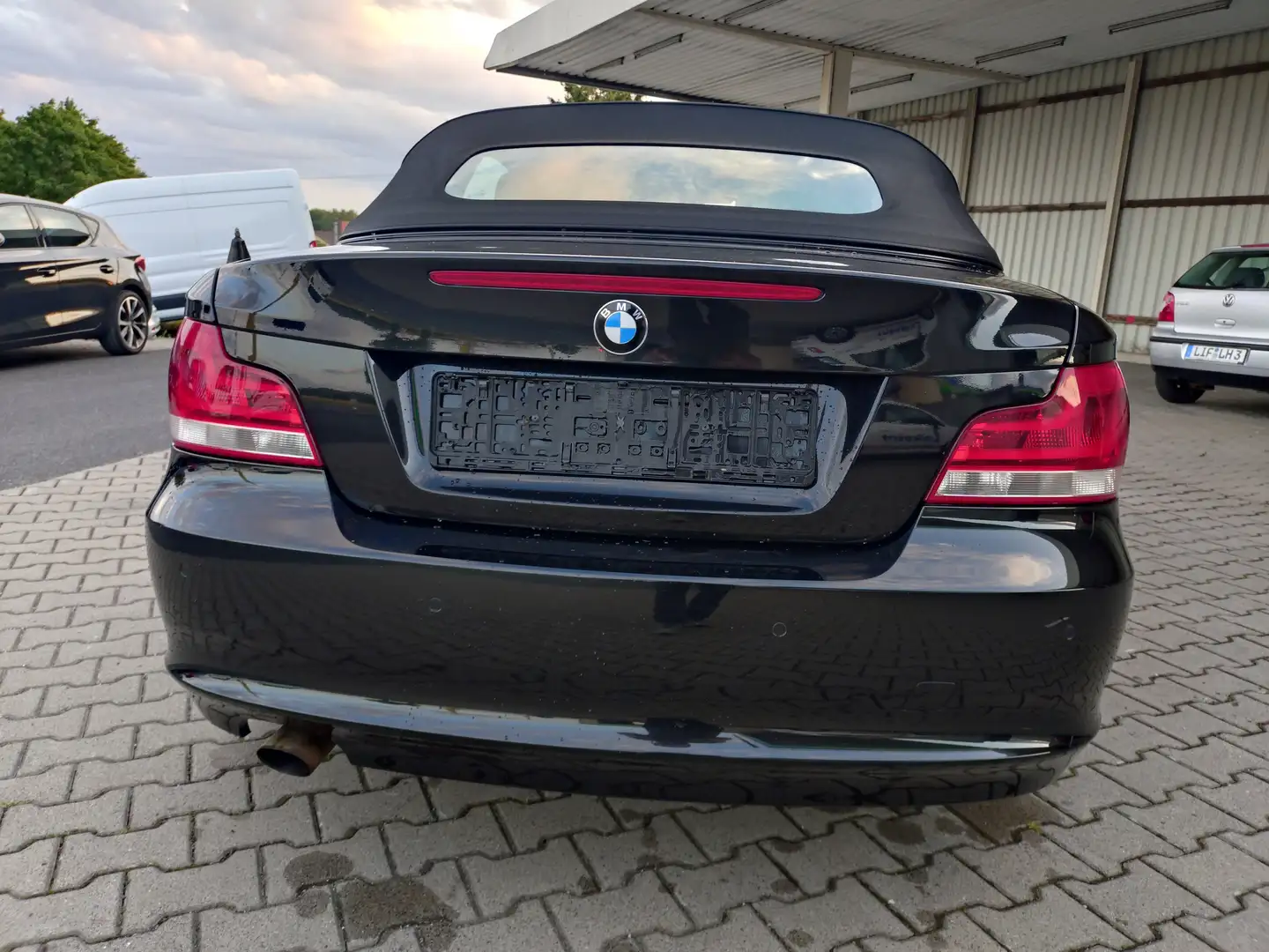 BMW 118 118d// Cabrio//Scheckheft// Top Zustand Schwarz - 2