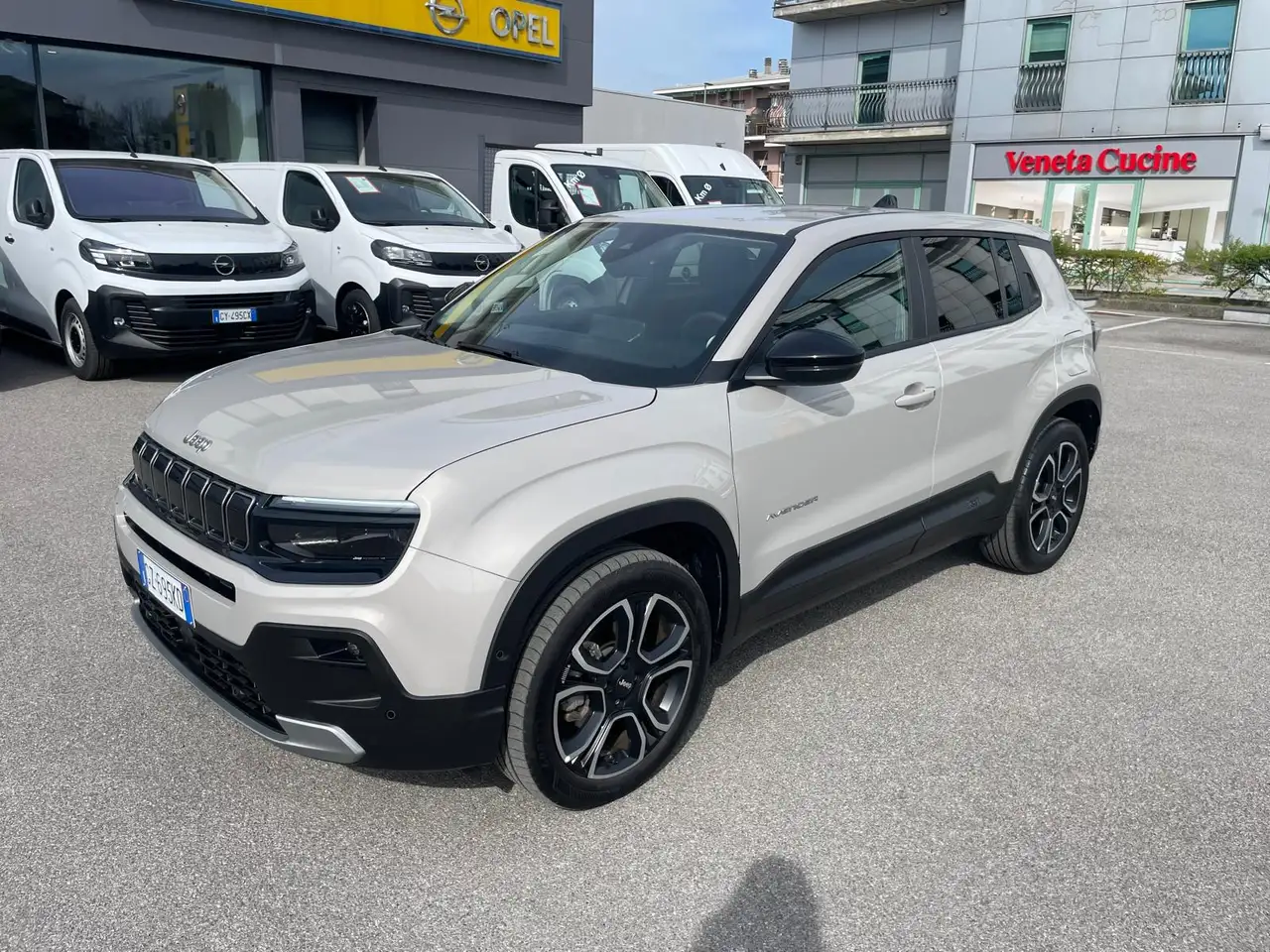 Jeep Avenger 1.2 turbo e-hybrid mhev Summit fwd 110cv edct6