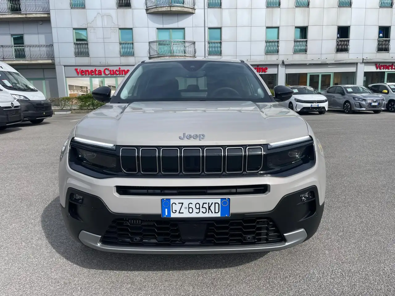 Jeep Avenger 1.2 turbo e-hybrid mhev Summit fwd 110cv edct6 4