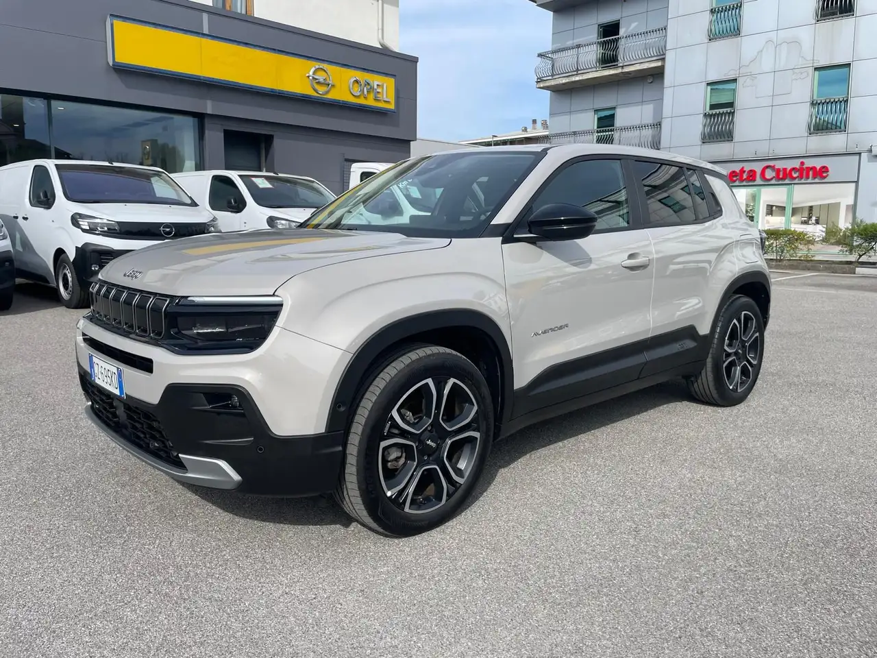 Jeep Avenger 1.2 turbo e-hybrid mhev Summit fwd 110cv edct6 3