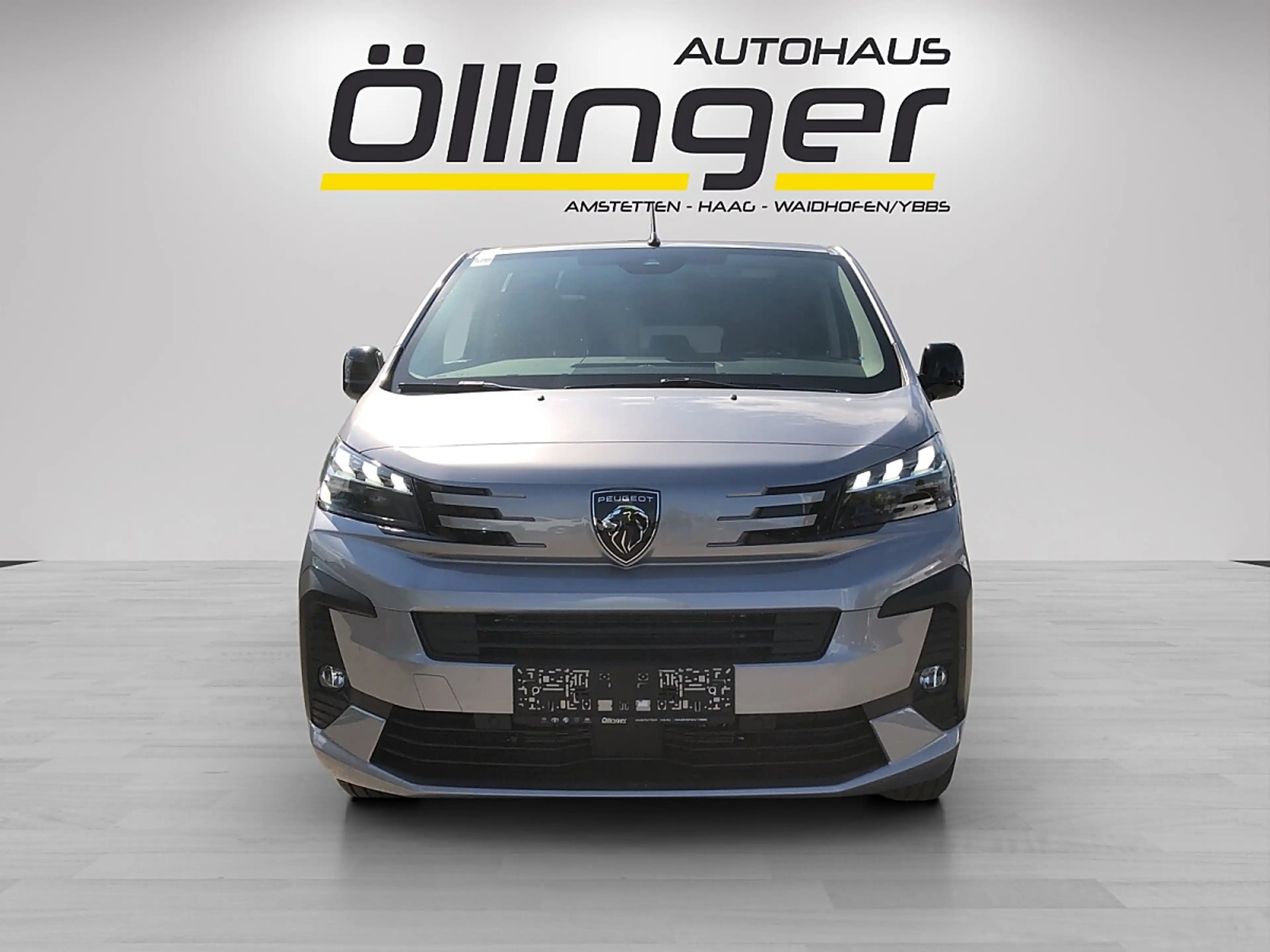 Peugeot Traveller Premium BlueHDi 180 Lang EAT8 — photo 6