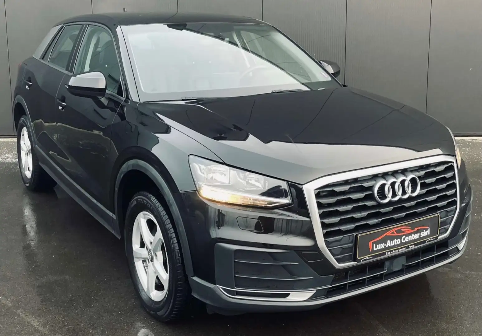 Audi Q2 30 TDI Noir - 2