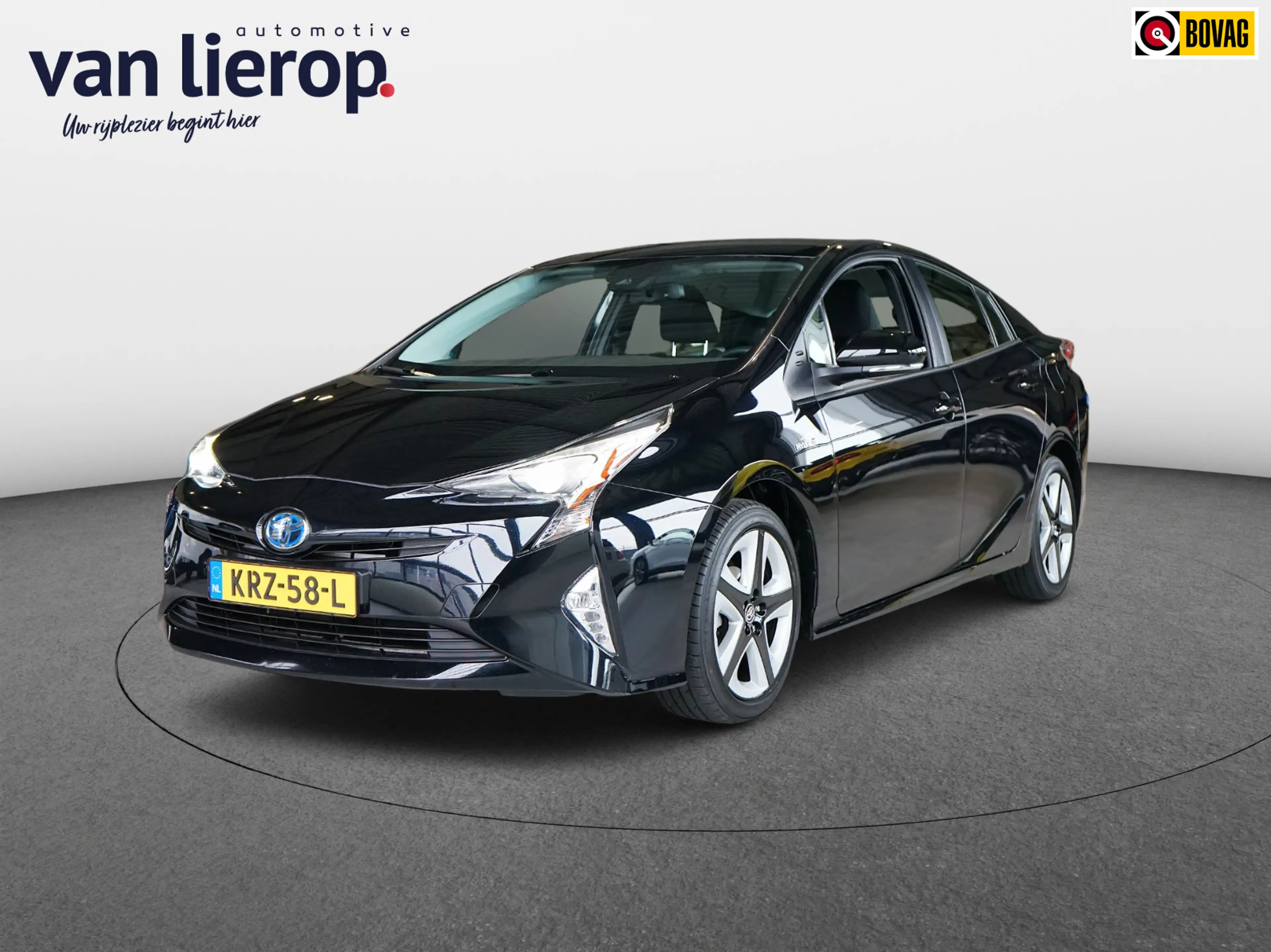 Toyota Prius 1.8 Executive|NAVI|CAMERA|STOELVERW|HUD|TREKHAAK