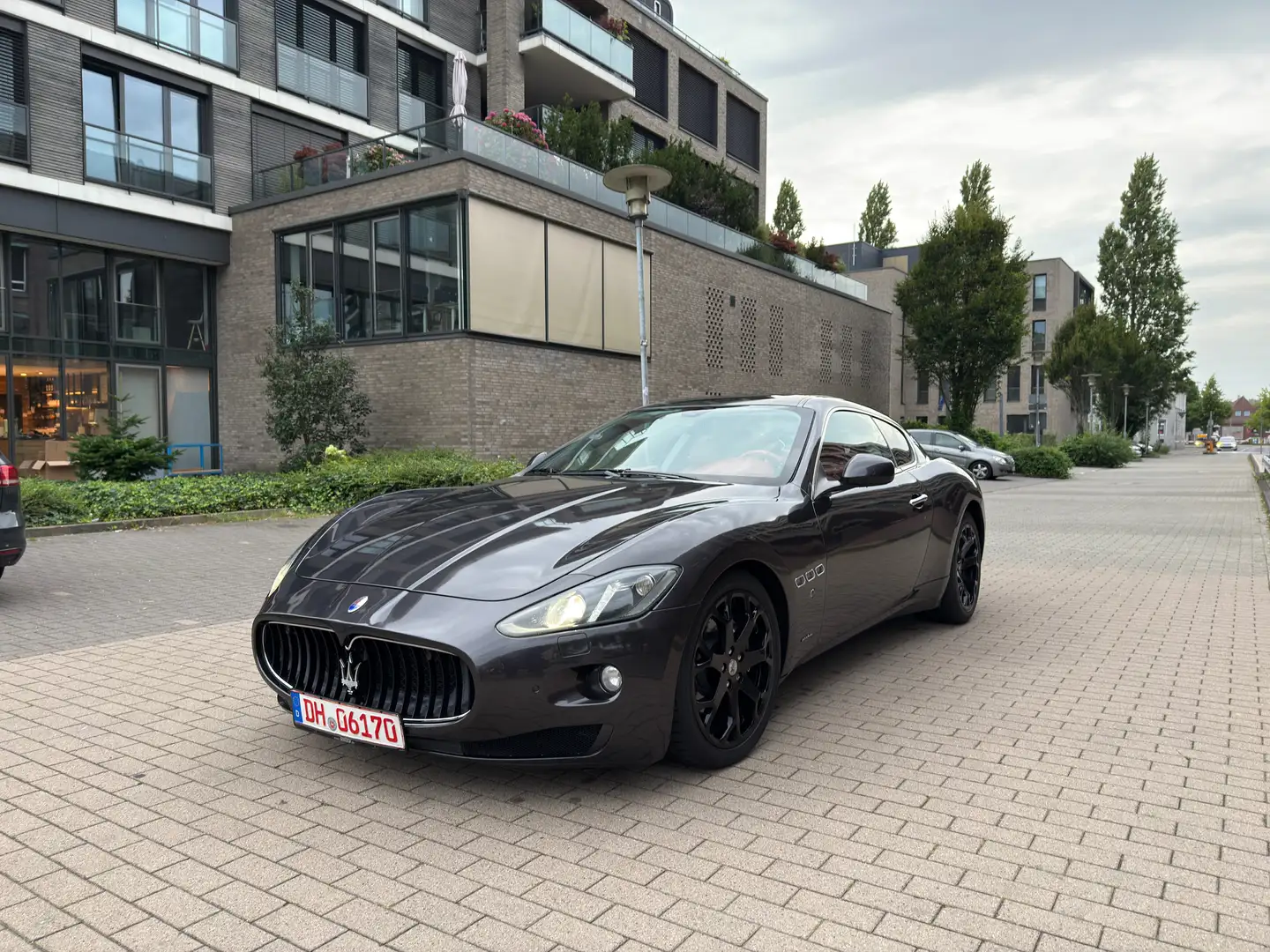 Maserati GranTurismo Exzellente Zustand Gri - 2