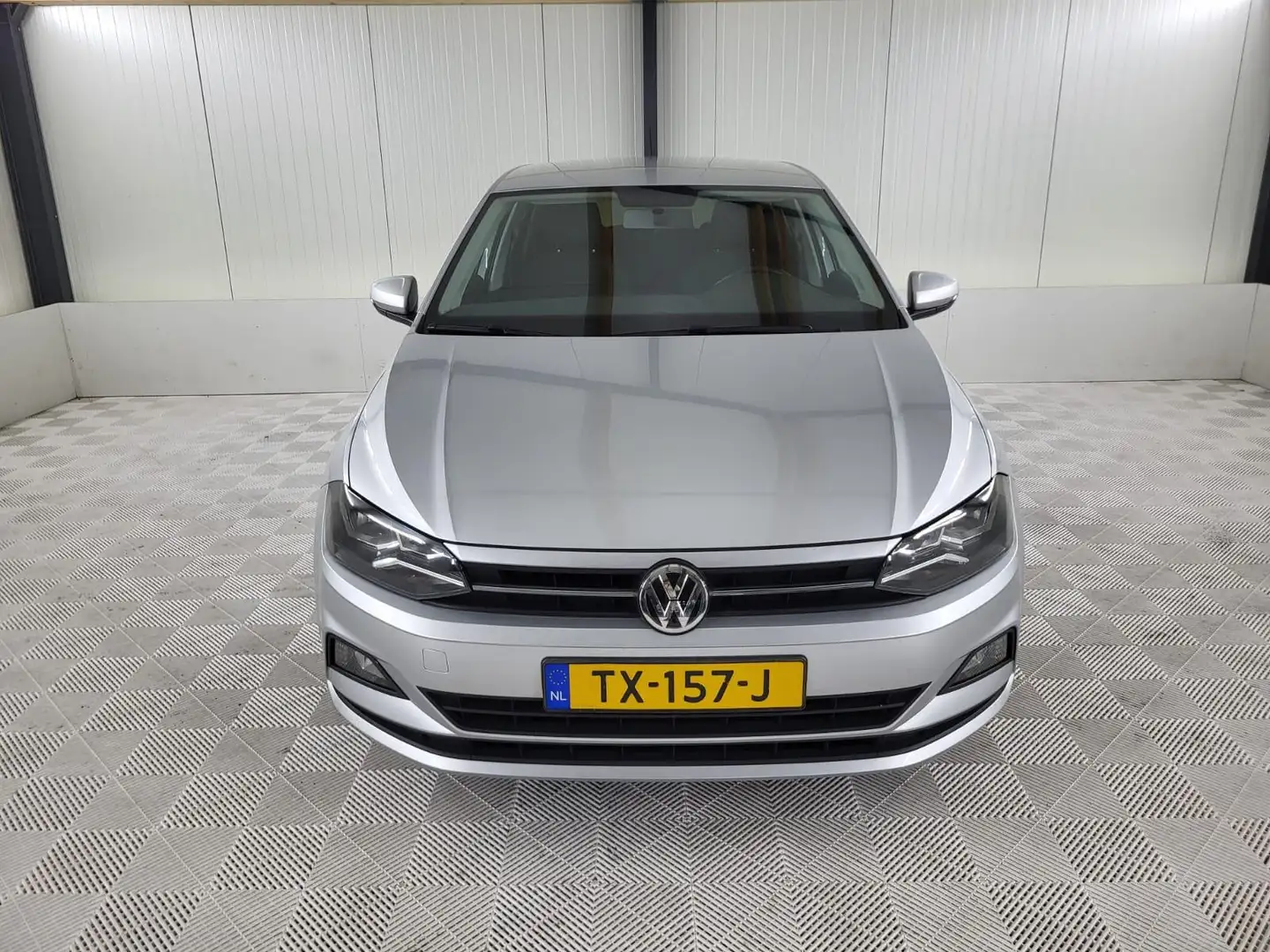 Volkswagen Polo 1.0 TSI Business, App-Connect, Parkeersensoren Grau - 2