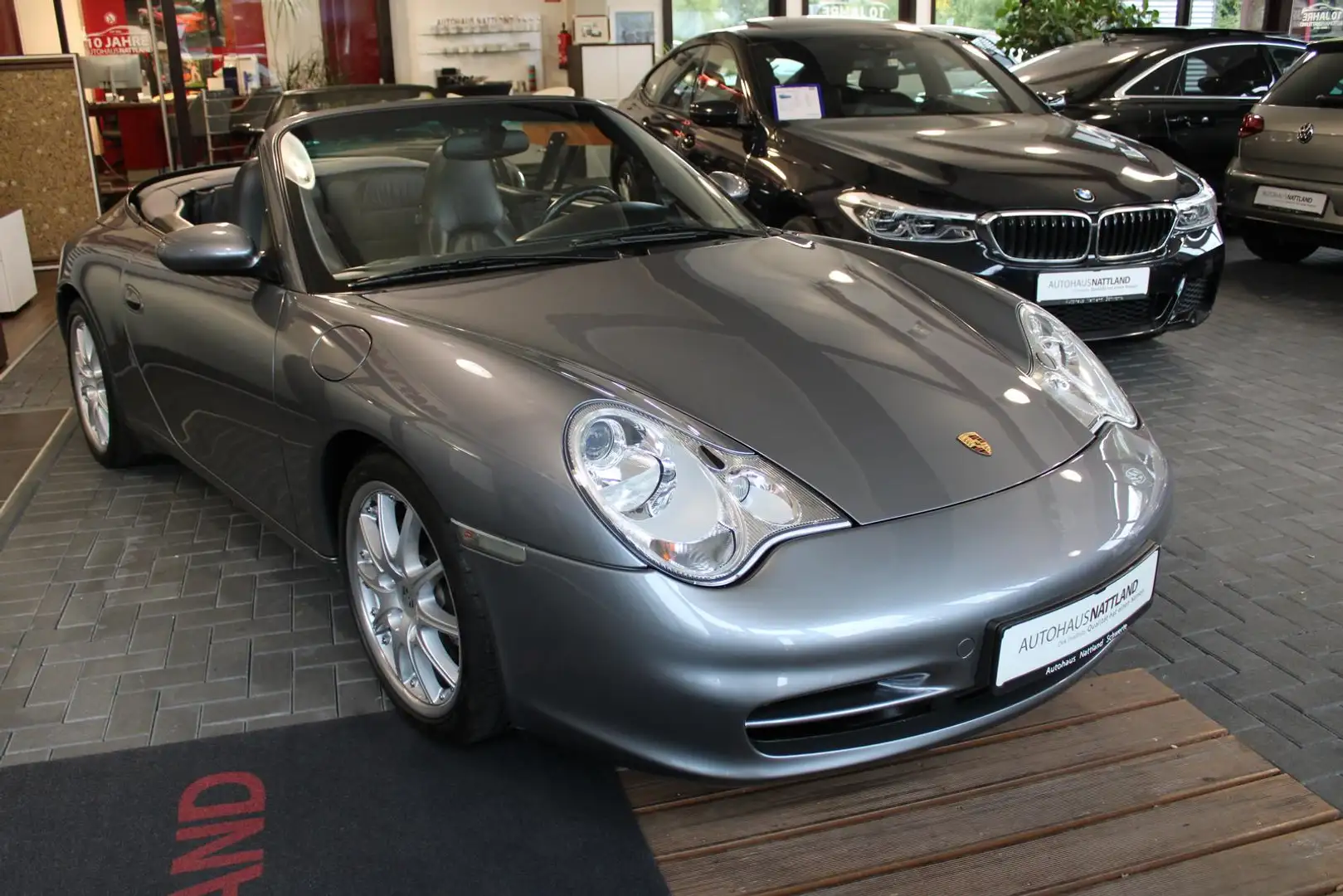Porsche 911 Carrera Cabriolet 3.6 1.Hd. Xenon Navi Grau - 2