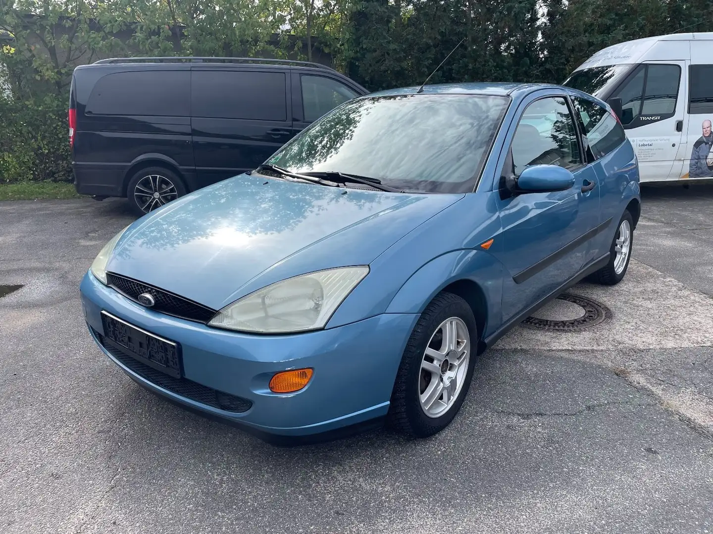 Ford Focus 1.4 Ambiente Blau - 1
