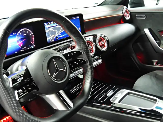 Mercedes-Benz Cla view 14