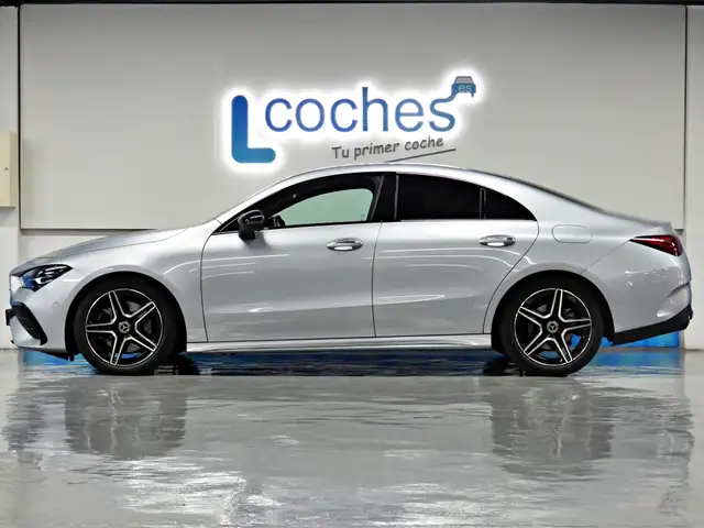 Mercedes-Benz Cla view 2