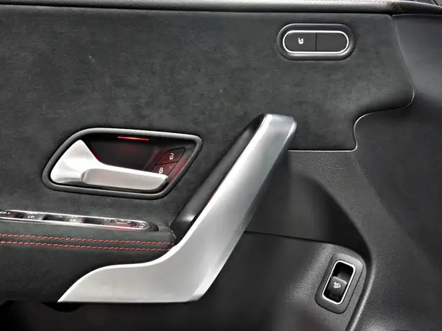 Mercedes-Benz Cla view 15