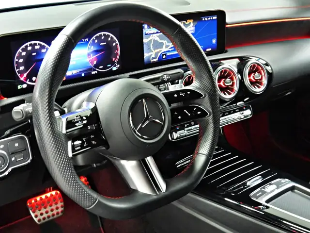 Mercedes-Benz Cla view 11