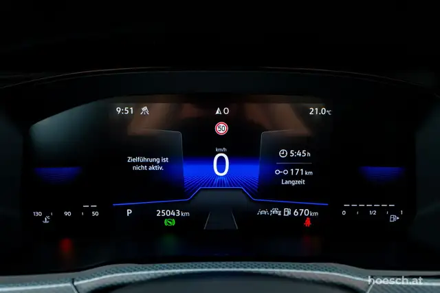 Volkswagen Touran view 12