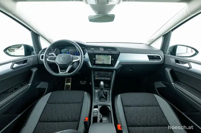 Volkswagen Touran view 5