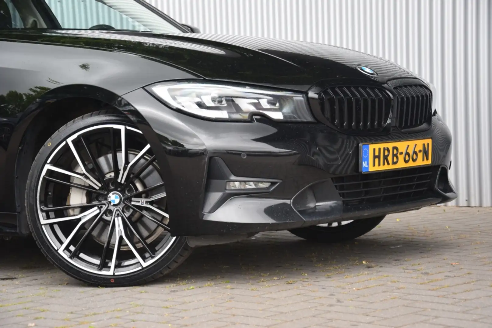 BMW 330 3-Serie Touring 330e Sportline Pano/LED/Shadowline Negro - 2