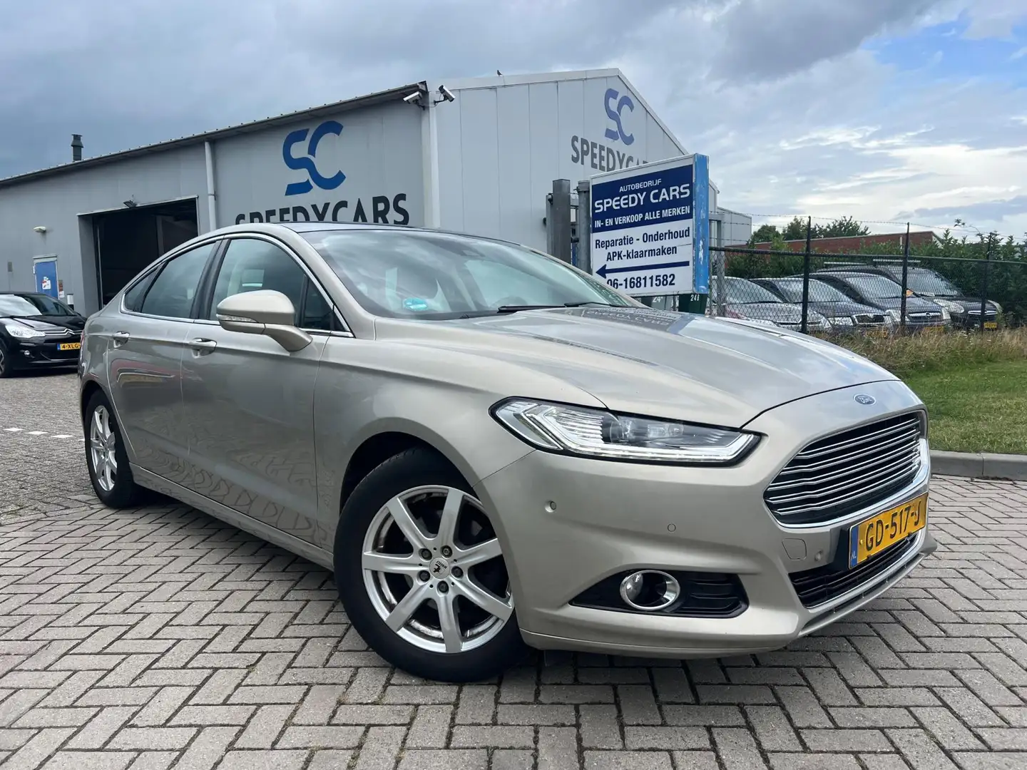Ford Mondeo 1.5 Titanium 2015 Clima Cruise Navi Pano PDC Trekh Gris - 1