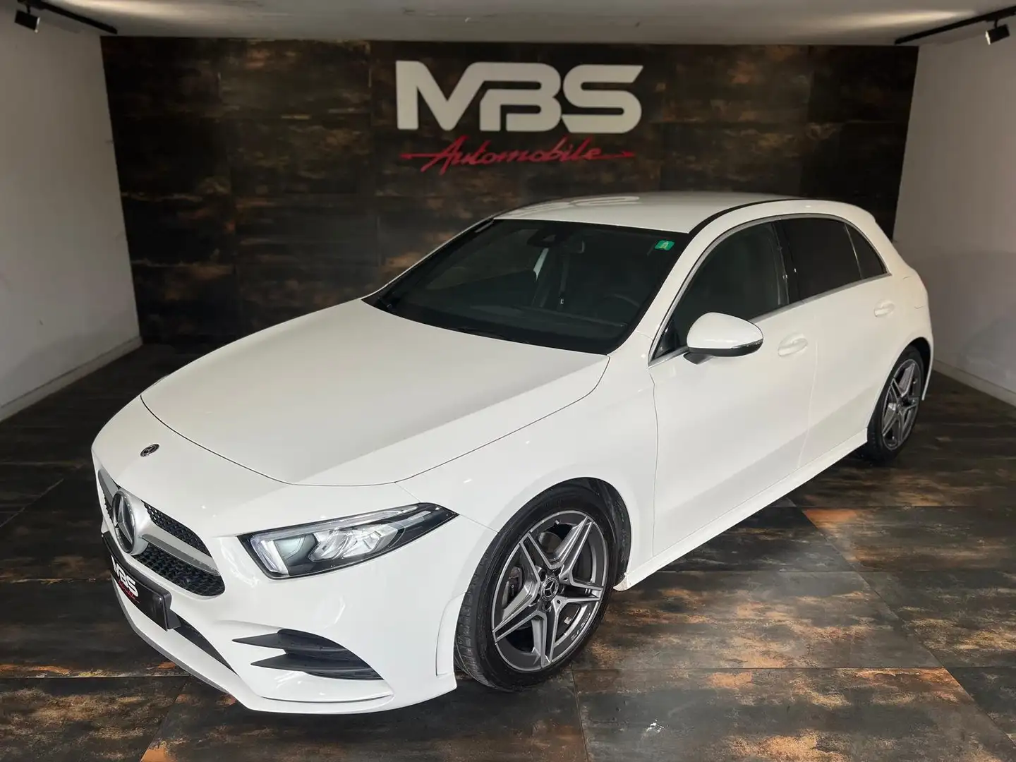 Mercedes-Benz A 160 AMG * CLIM-BIZONE * CAMÉRA * SIEGE CHAUFFANT Білий - 2