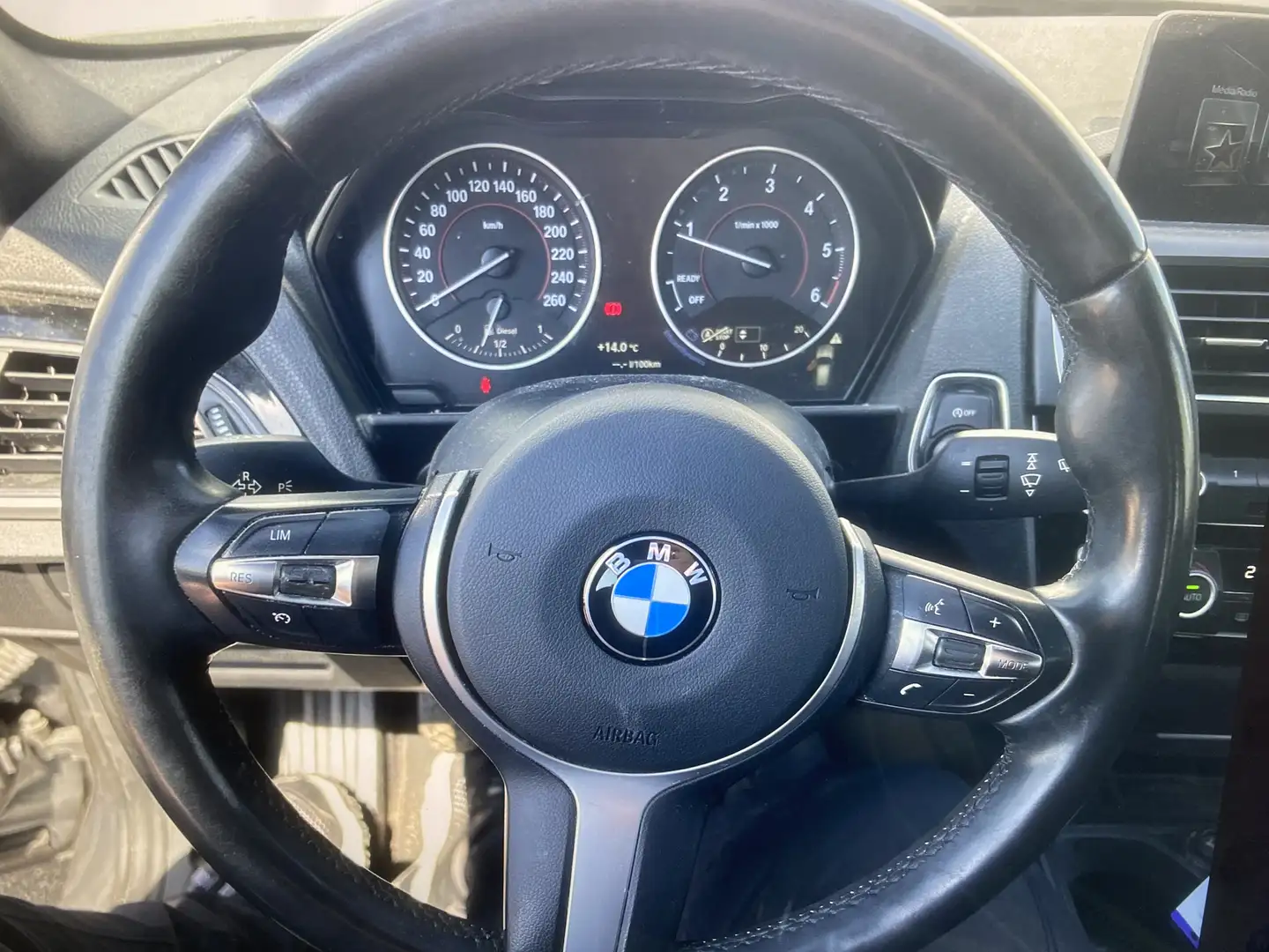 BMW 118 118 d xDrive Sport Line Gris - 1
