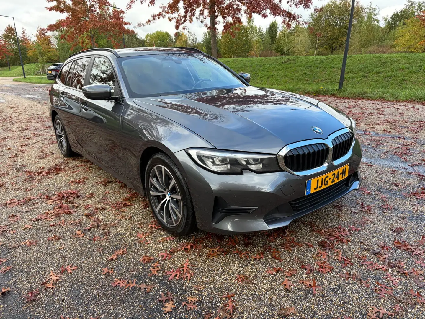 BMW 330 3-serie Touring 330e Business Edition Leer Trekhaa Gris - 2