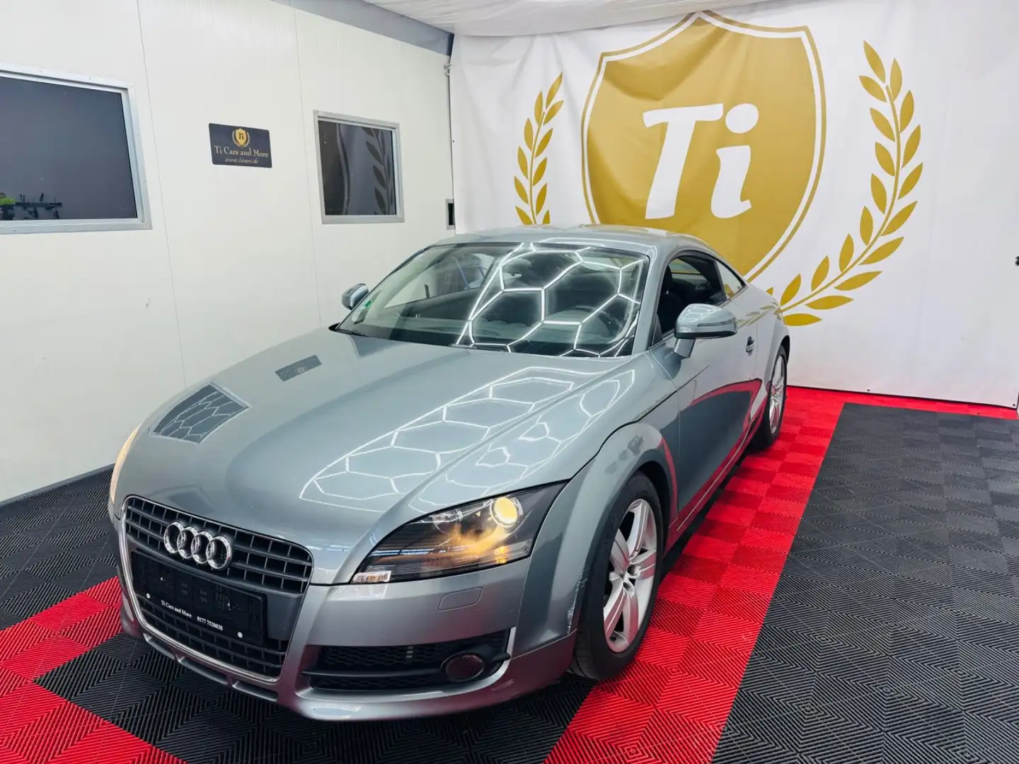 Audi TT *TT*Coupe*2.0*TFSI*Coupe*1-Hand*Scheckeft* Grau - 1