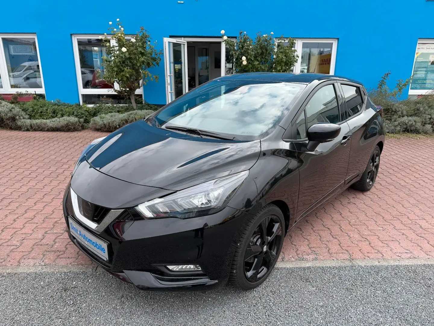 Nissan Micra N-Sport 5 Türer mit toller Ausstattung Schwarz - 1
