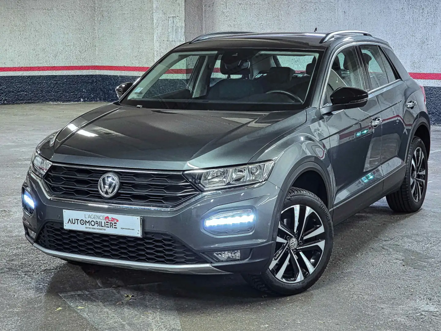 Volkswagen T-Roc TSi 116 BVM6 iQ-Drive 1ère Main Gris - 2