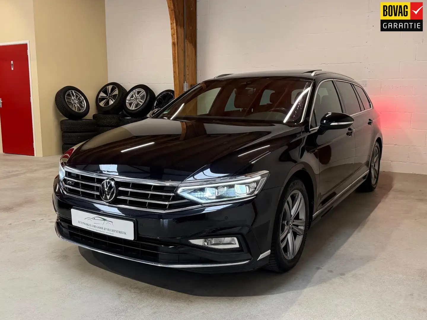 Volkswagen Passat Variant 1.5 TSI R-Line Business+ - Panorama - Trekhaak - V Noir - 1