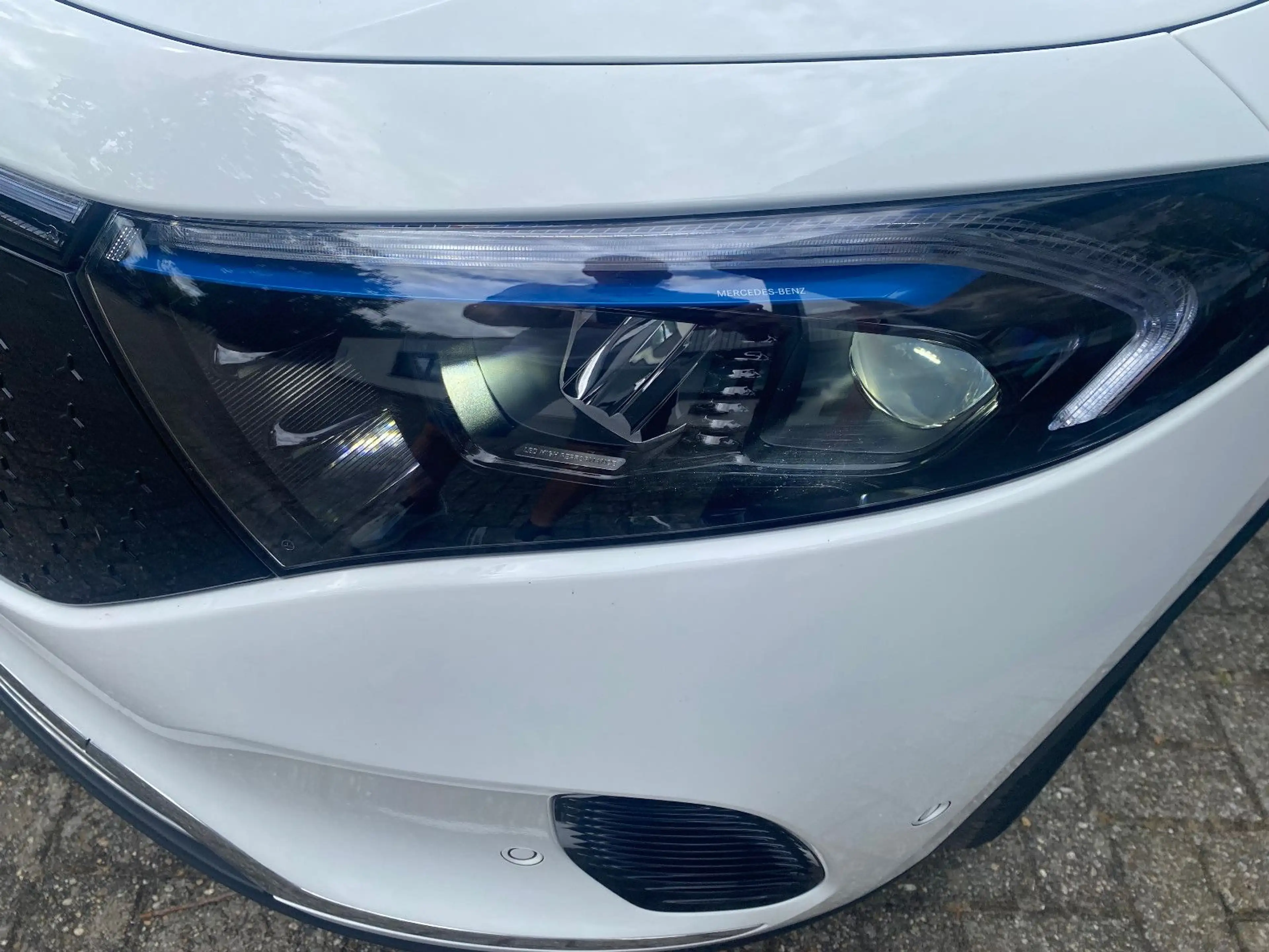 Mercedes-Benz EQA 300 4Matic - Facelift ! — photo 6